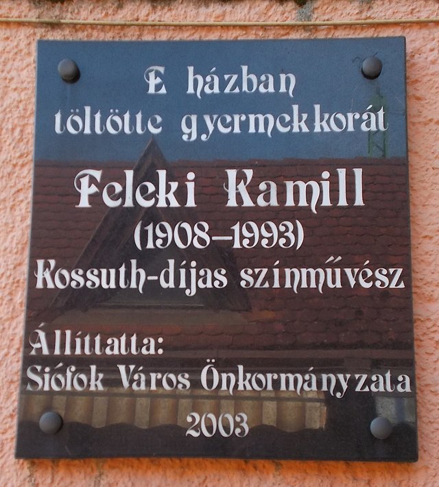 Feleki Kamill-emléktábla Siófokon. Forrás: Wikimedia
